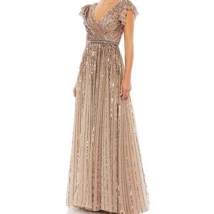 NWT MAC DUGGAL SEQUIN DRESS SIZE 8